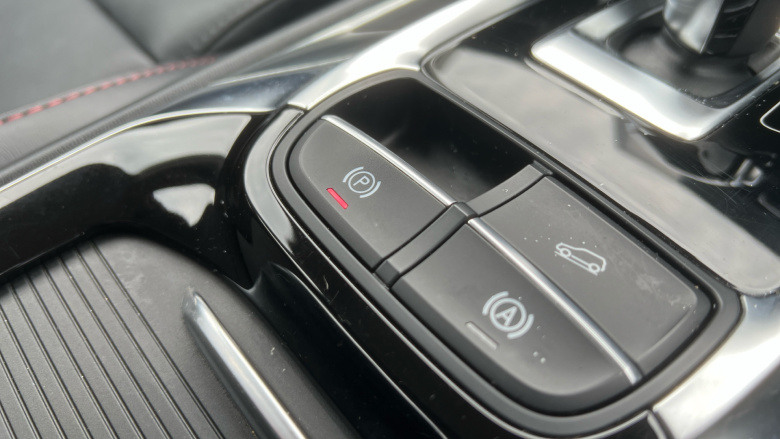 MG Hs 1.5 T-GDI Excite 5dr DCT Petrol Hatchback
